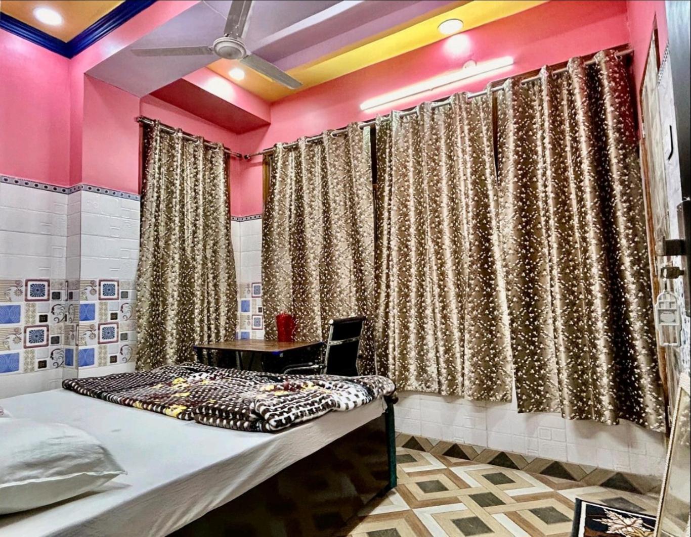 Hotel Jaipur Palace Yeni Delhi Dış mekan fotoğraf